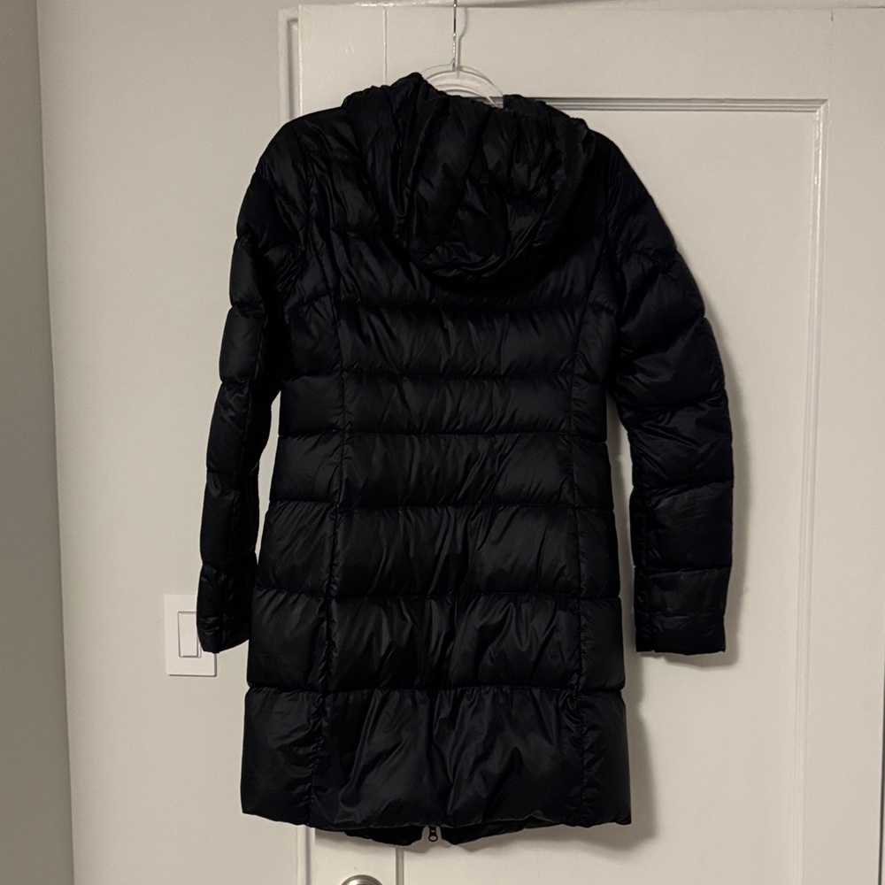 Uniqlo down coat size Small